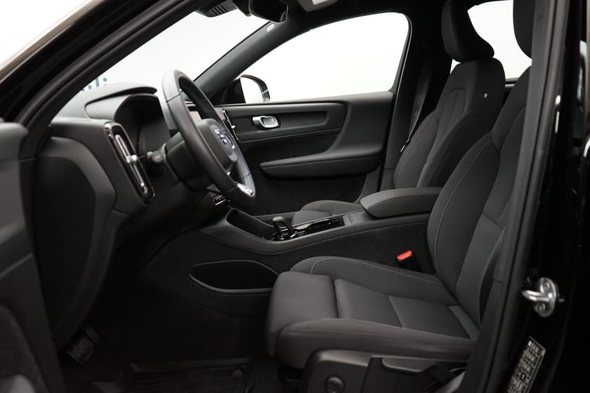 Bild 5 av Volvo XC40 Recharge Single Motor Core Edition, Baklucka elmanövrerad, Dragkrok