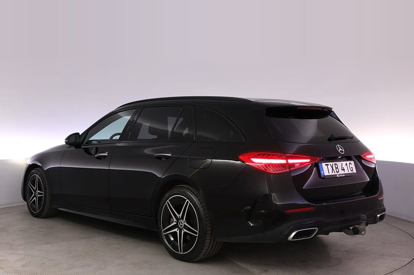 Bild 4 av Mercedes-Benz C 300 T e AMG Pano 360 Elstol Adap.Farth Drag