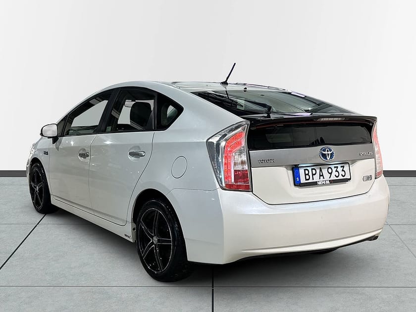 Bild 5 av Toyota Prius Plug-in Hybrid 1.8 VVT-i Kamera Kamkedja HuD S/V-hjul