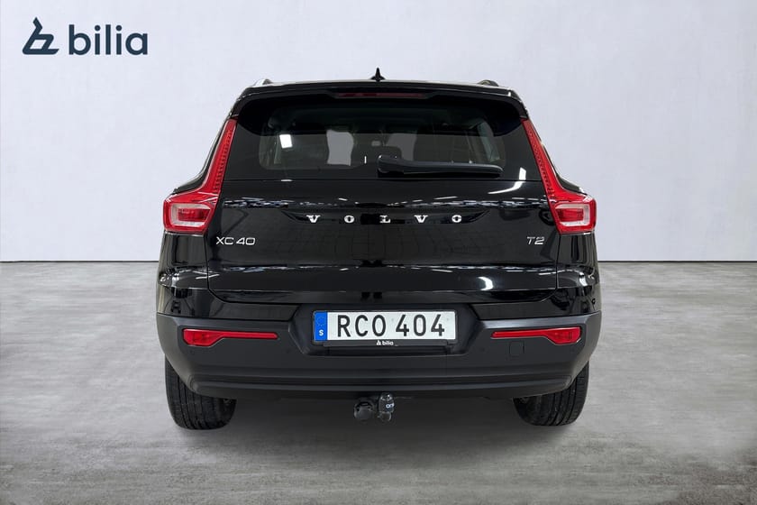 Bild 5 av Volvo XC40 T2 FWD Momentum Core/ Bränslevärmare/ Driver alert control/ Sensor bak