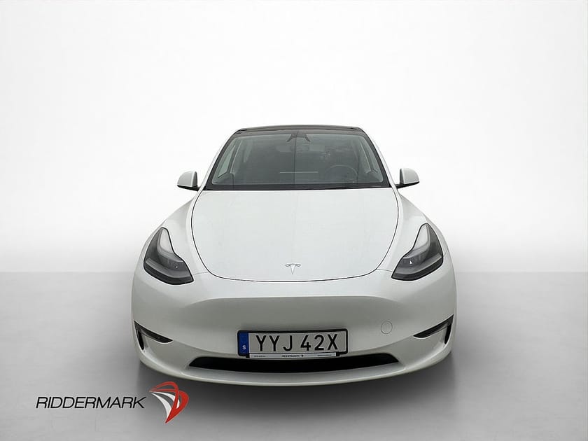 Bild 3 av Tesla Model Y Long Range AWD Pano Autopilot Drag Värmepump