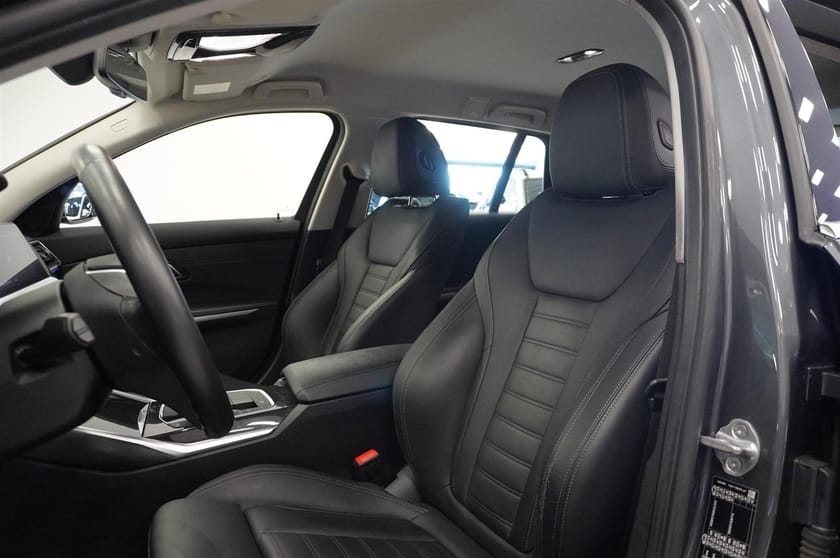 Bild 5 av BMW 320d Touring Luxury Line Kamera Navi CarPlay