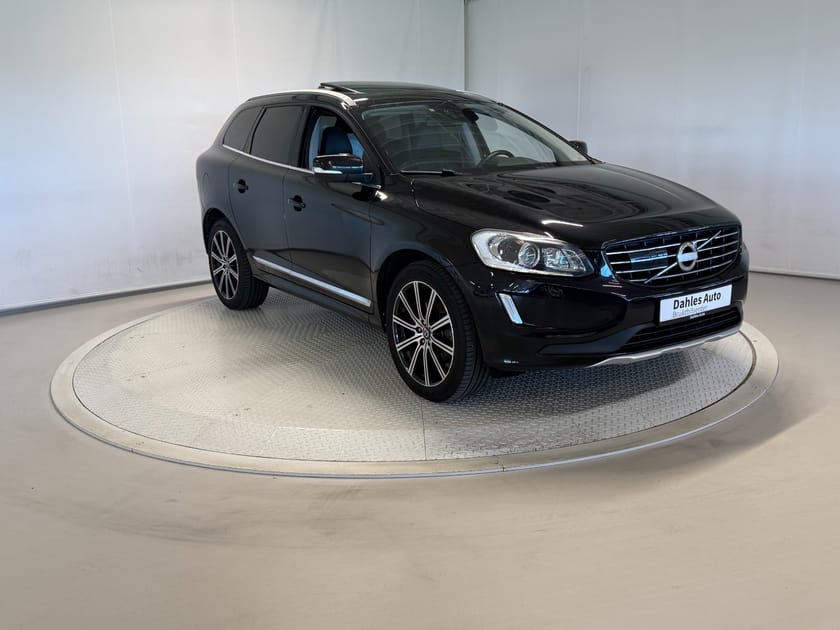 Bilde 2 av Volvo XC60 D4 2,4 181hk Summum Outlet! ACC/Krok/Pano/Skin/EU 07.28