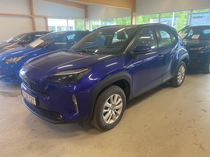 Bild 1 av Toyota Yaris Cross Hybrid 115 Active Säkerhetspaket | Vinterhjul | Dragkrok