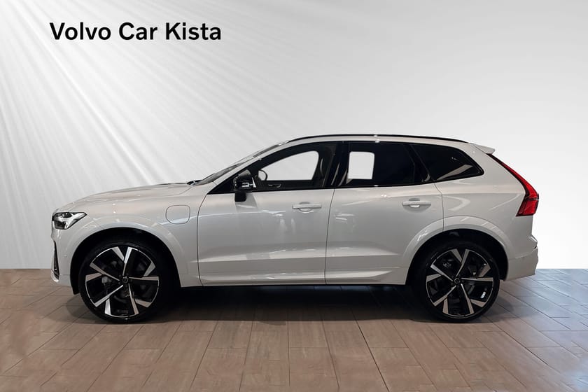 Bild 3 av Volvo XC60 T6 Plus Black Nordic Edition Luftfj HUD H/K 360Kam
