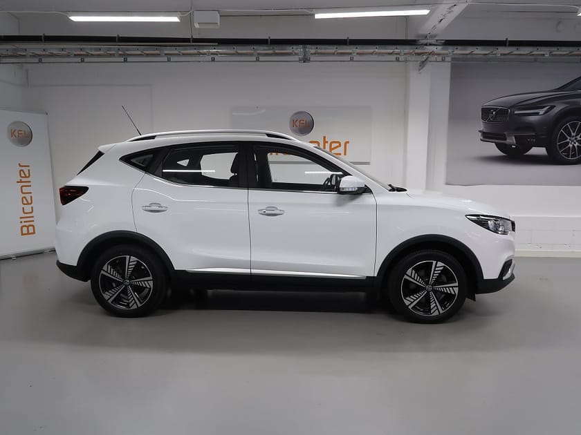 Bild 5 av MG ZS EV V-Däck ingår Skinn-Pano-Kamera-Navi-CarPlay-Elstol-D
