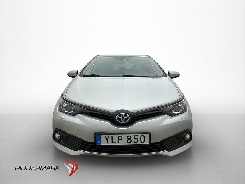 Bild 2 av Toyota Auris Hybrid e-CVT 136hk Intense Edition B-Kamera