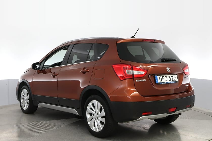 Bild 3 av Suzuki SX4 S-Cross Exclusive 1.0 Manuell Boosterjet AWD B-kamera Caplay