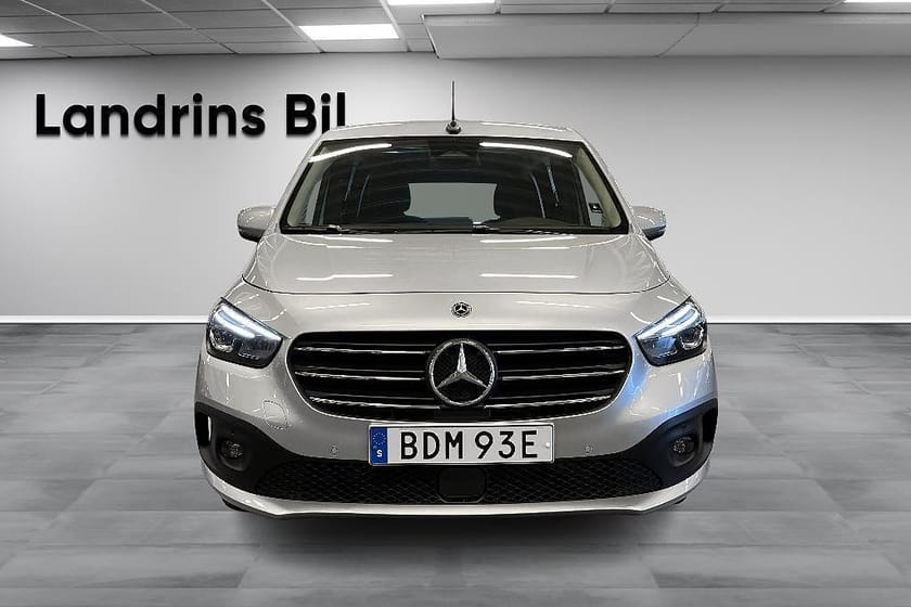 Bild 2 av Mercedes-Benz T 180 d DCT Progressive Euro 6