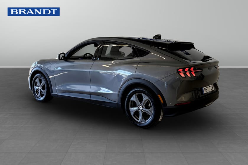 Bild 2 av Ford Mustang Mach-E Standard Range Teknik Pano B&O Pano 3,95% Räntekampanj