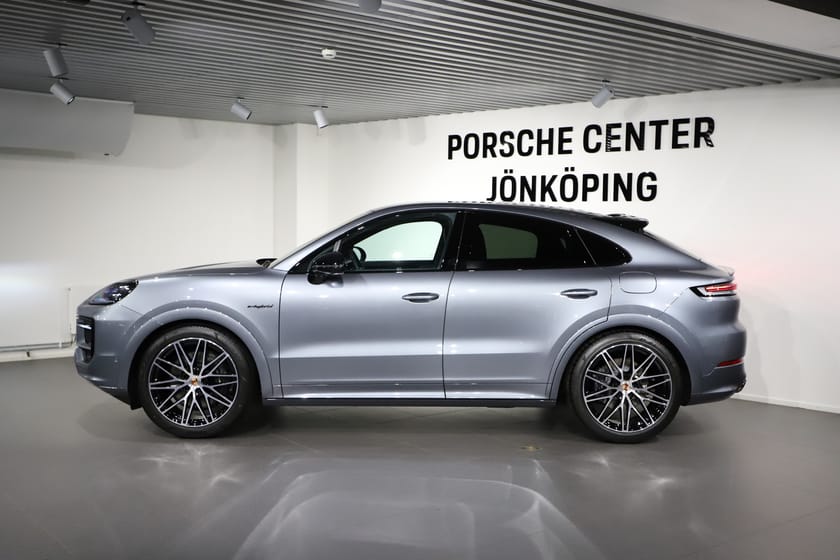Bild 2 av Porsche Cayenne E-Hybrid Coupé Black Edition