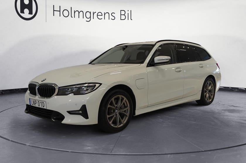 Bild 1 av BMW 330e xDrive Touring Model Sport PDC Drag
