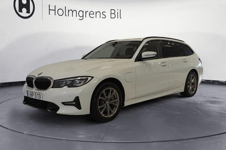 BMW 330e xDrive Touring