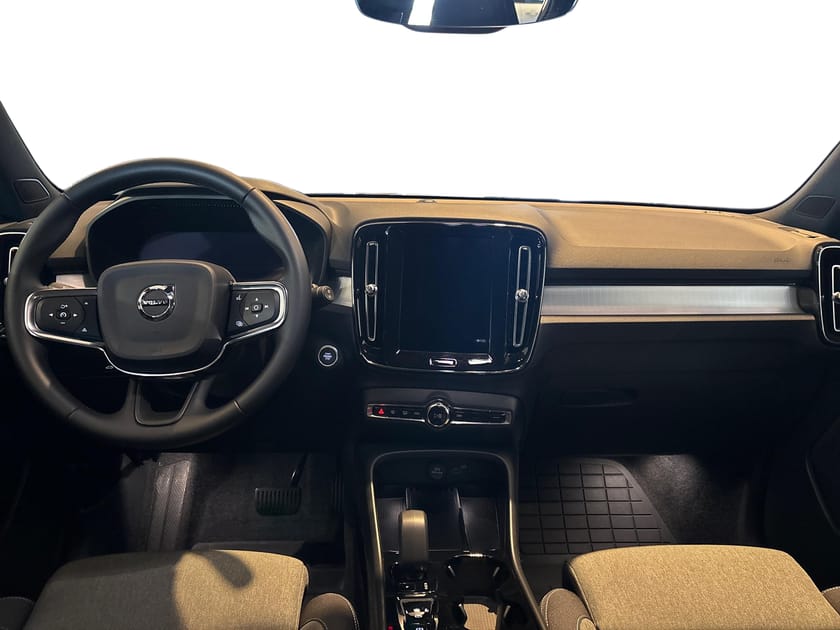 Bild 5 av Volvo XC40 B4 FWD Bensin Plus Dark