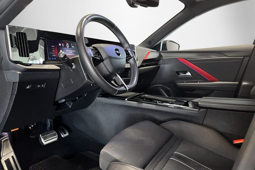 Bild 2 av Opel Astra Plug-In Hybrid 180 PLUG IN  | ADAPTIV FHÅLLARE | HUD | 360KAMERA | DRAG
