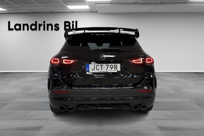 Bild 5 av Mercedes-Benz AMG GLA 45 S 4MATIC+ Panorama 360Kamera Burmester Skalstol