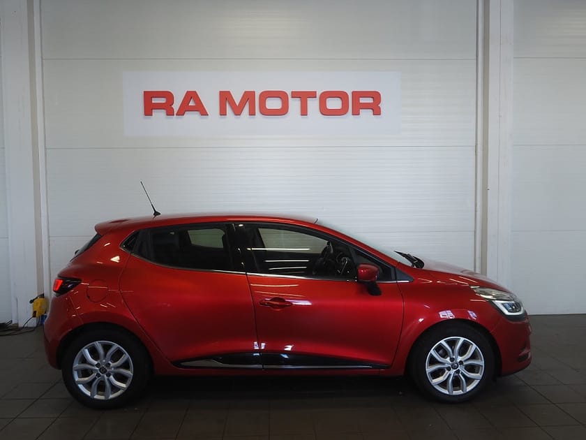 Bild 4 av Renault Clio 1.2 TCe EDC 118hk Automat Intens P-Sensorer Navigation