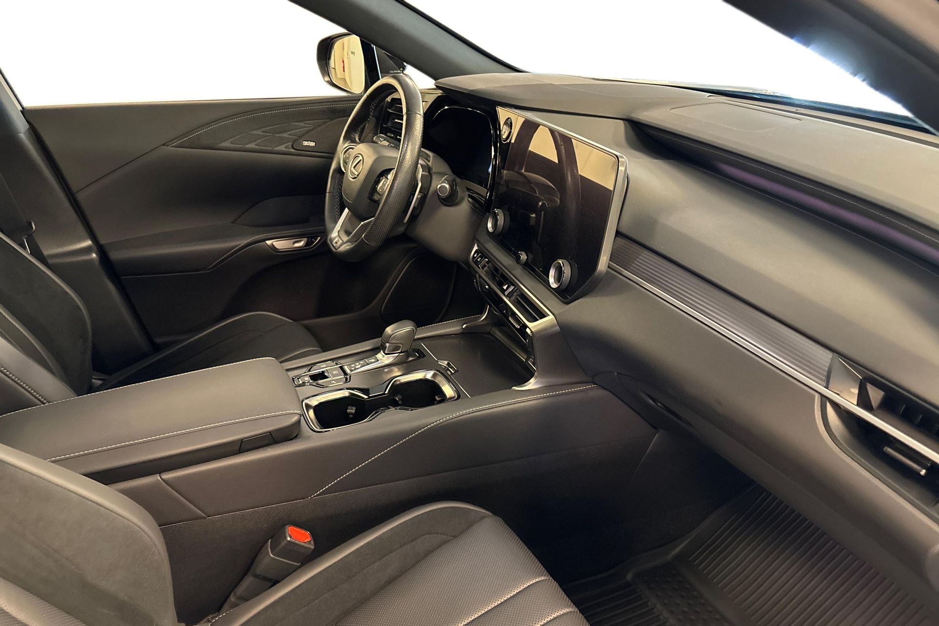 Lexus RX 500h F Sport Pano 360 2023, bild 6/10