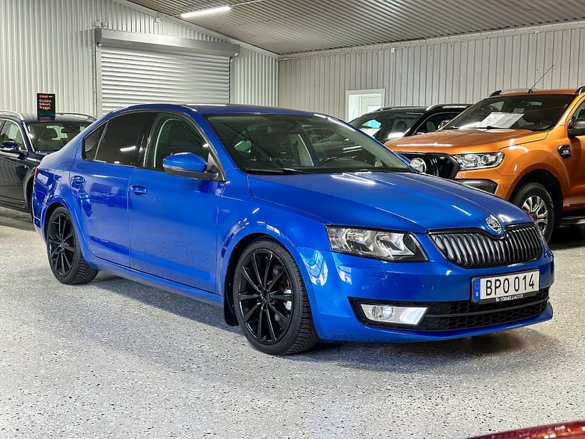 Bild 1 av Škoda Octavia Skoda 1.6 TDI Ambition Euro 5 Kamrem Bytt Nya däck Ny bess