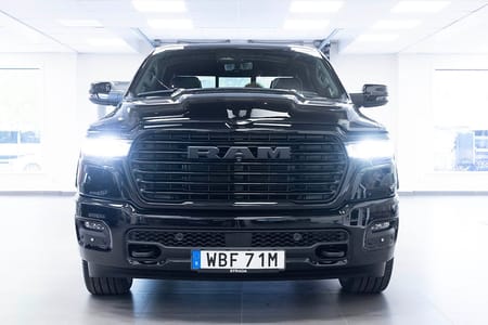 RAM 1500 Crew Cab Laramie Night Premium 420HK | 4 750:-/mån