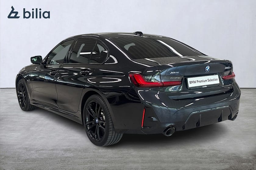 Bild 2 av BMW 330e xDrive Sedan M-Sport| HiFi | El stol m minne | Komfortö