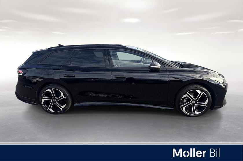 Bilde 4 av Volkswagen ID.7 GTX Tourer