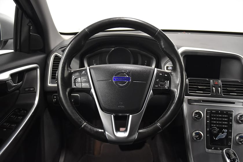 Bild 2 av Volvo XC60 D4 AWD Summum Drag D-Värm AdptivF Rattv 190hk