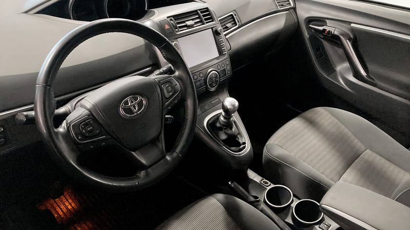 Bild 4 av Toyota Verso 1.8 Valvematic Manuell, 147hk