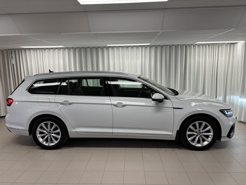 Bild 3 av Volkswagen Passat Sportscombi GTE TSI 218 HK DSG Drag/Värmare