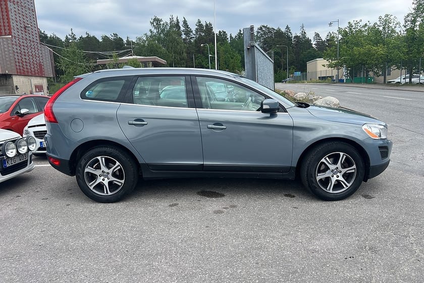 Bild 2 av Volvo XC60 D3 AWD Geartronic Summum Värmare Drag
