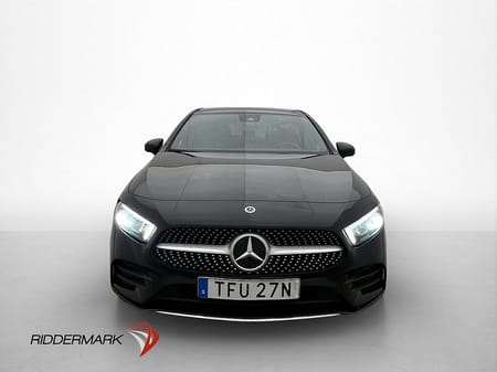Mercedes-Benz A 180 A180 AMG Line Kamera Halvskinn Farthållare