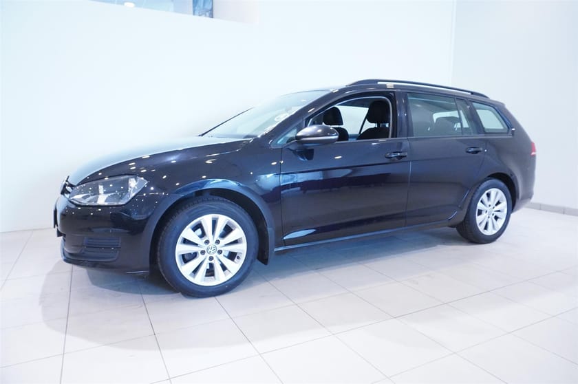 Bild 3 av Volkswagen Golf Sportscombi 1,2 TSI 105hk Dragkrok Backkamera Ledramp