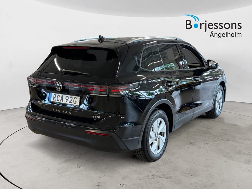 Bild 3 av Volkswagen Tiguan 1,5 eTSI 150 HK LIFE DSG Drag Värm