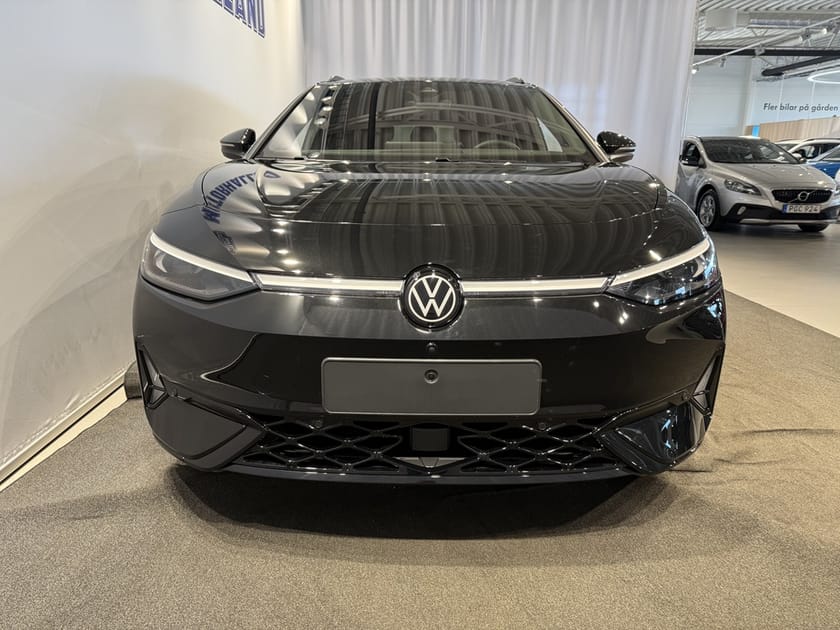 Bild 4 av Volkswagen ID.7 GTX Tourer / Massage / Drag / MATRIX