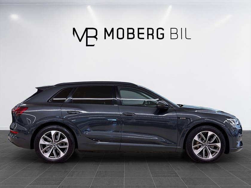 Bild 4 av Audi e-tron 55 quattro 408hk Navi Drag Keyless PDC Värmare