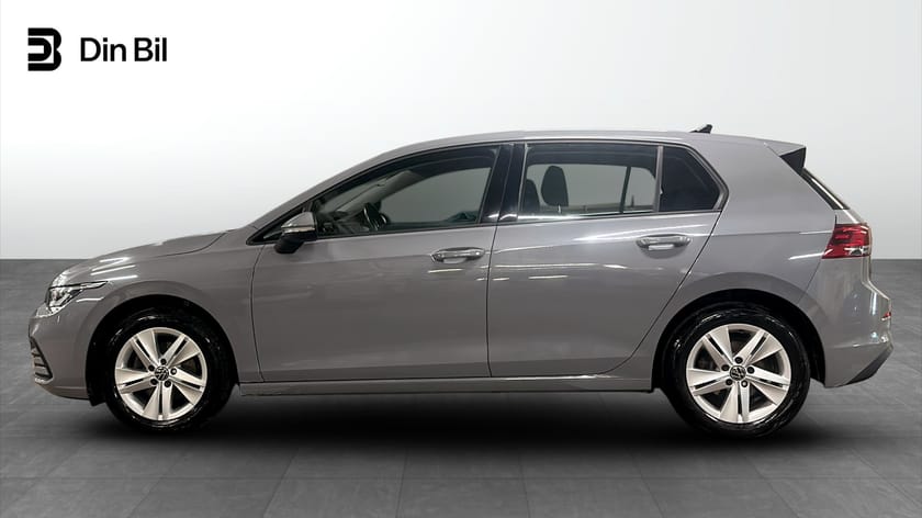 Bild 2 av Volkswagen Golf 1.5 TSI 150HK / Parkeringsvärmare / Navigation
