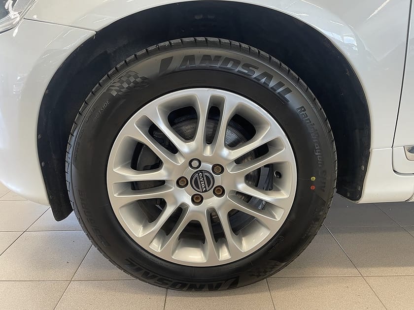Bild 5 av Volvo XC60 D5 AWD 220HK Summum / Drag / Pano / Läder
