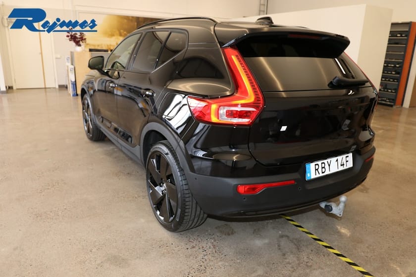Bild 2 av Volvo EX40 Twin Motor Performance UltraBlackSE