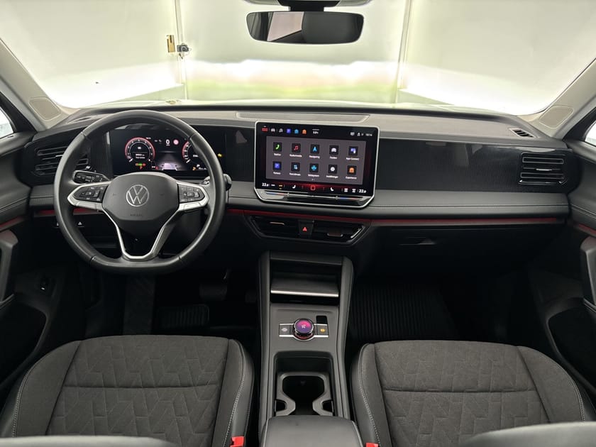 Bild 5 av Volkswagen Tiguan eTSI 150hk DSG Drag Värm Kamera El-Lucka