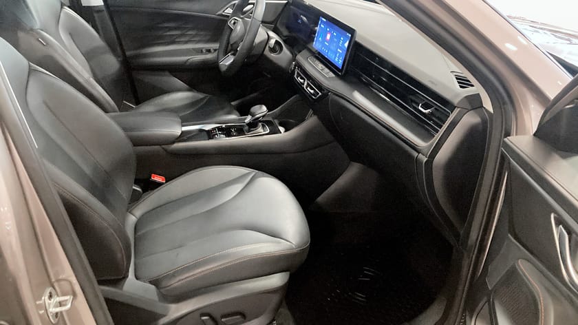 Bild 3 av MG HS PHEV LUX 1.5T AT (BLACK) - STERLING SILVER