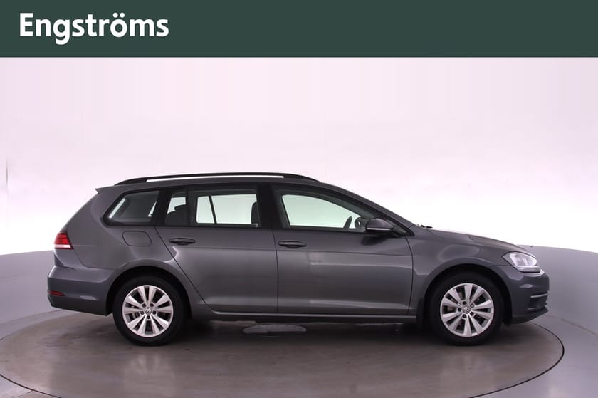 Bild 2 av Volkswagen Golf Sportscombi 1.0 TSI 110HK DSG7 Drag Backkamera