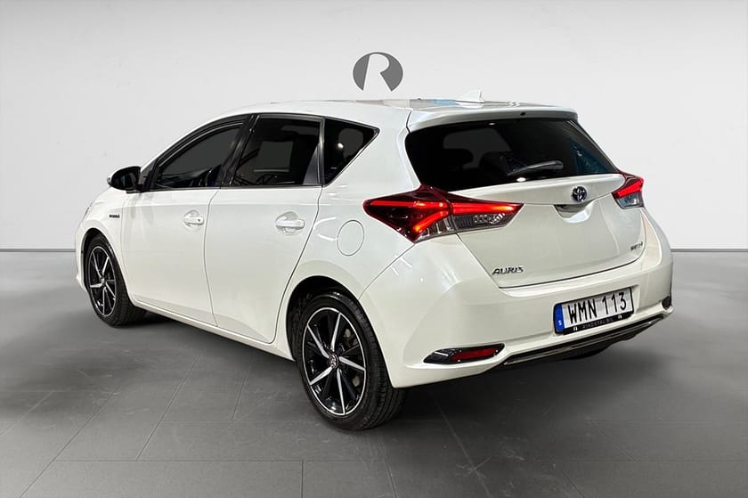 Bild 5 av Toyota Auris Hybrid e-CVT 136 HK AUT INTENSE EDITION PDC B-KAMERA