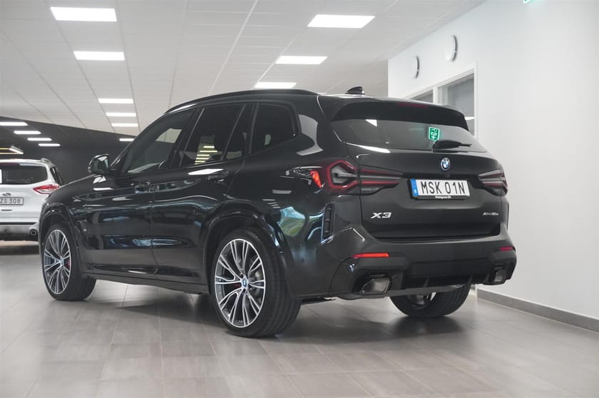Bild 3 av BMW X3 xDrive30e xDrive 30e M Sport Pano Fartpilot HUD Adaptiva LED