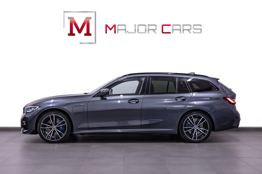 Bild 3 av BMW 330e xDrive Touring M Sport Innovation H/K 360° HuD Laser Ambient