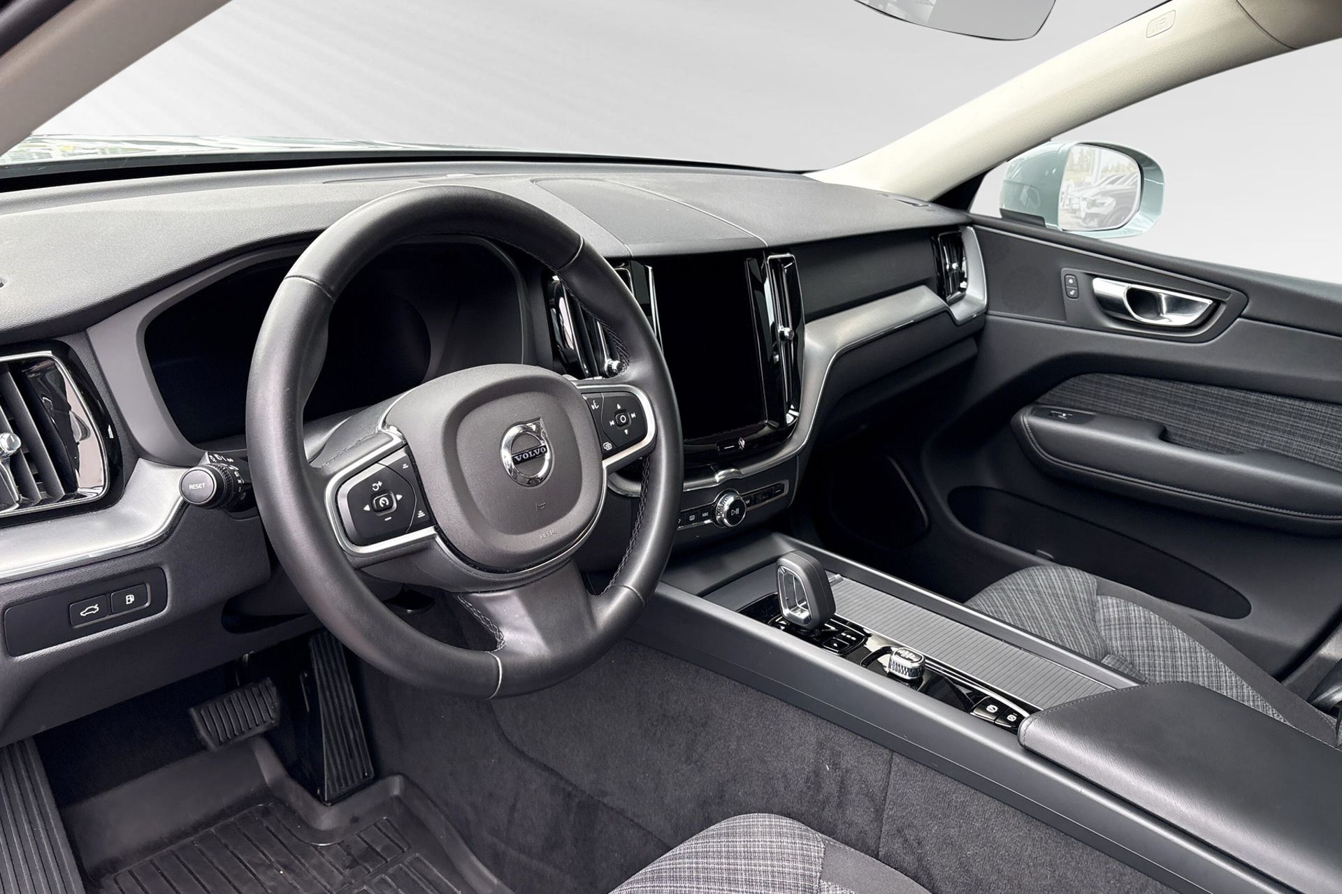 Volvo XC60 T6 Core Nordic Edition 2025, bild 7/10