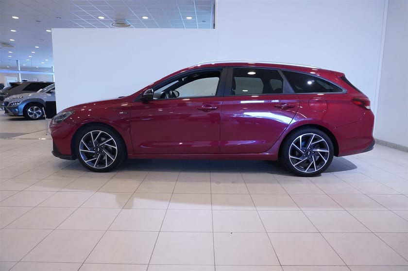 Bild 4 av Hyundai i30 Kombi I30, 1.5 T-GDi 160hk MHEV DCT N-Line, Rattvärme, Stolsvärme, LED Ramp