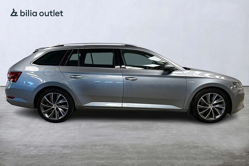 Bild 4 av Škoda Superb Kombi Skoda 2.0 TDI L&K B-kam Drag Skinn Navi Canton Nybesikt