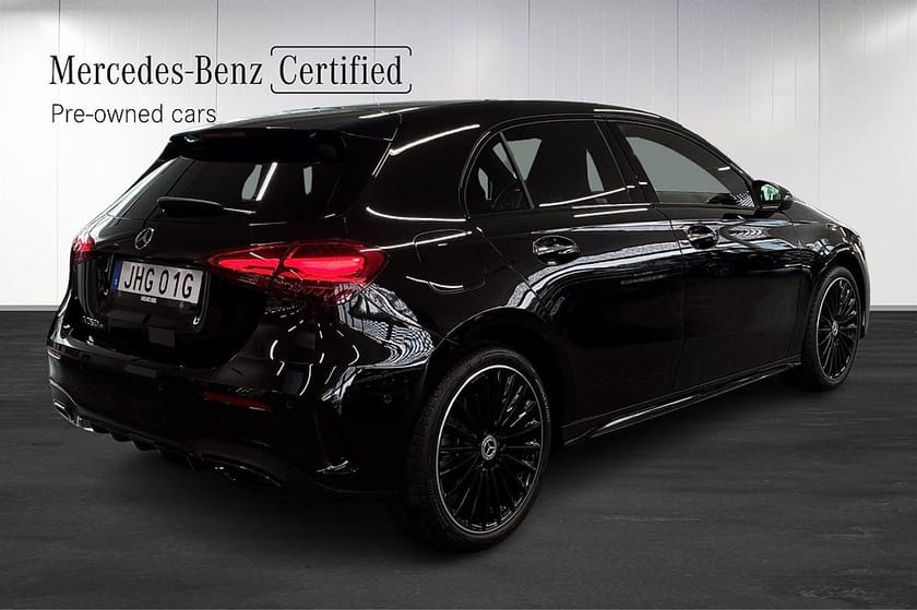 Bild 3 av Mercedes-Benz A 250 e AMG Burmester Keyless Rattvärme Panelbelysning