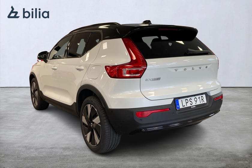 Bild 2 av Volvo EX40 Single Motor Extended Range Ultra SE | Panorama | 360
