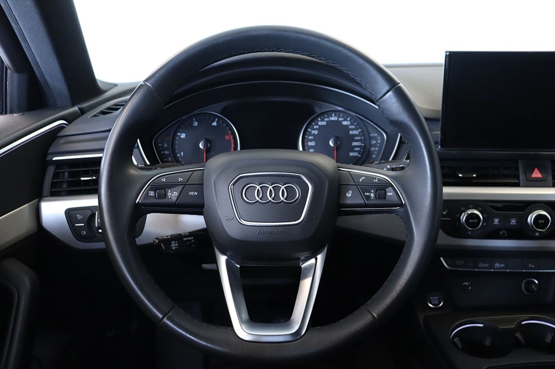 Audi A4 40 TDI Quattro D-Värm Drag B-Kam 2023, bild 2/21